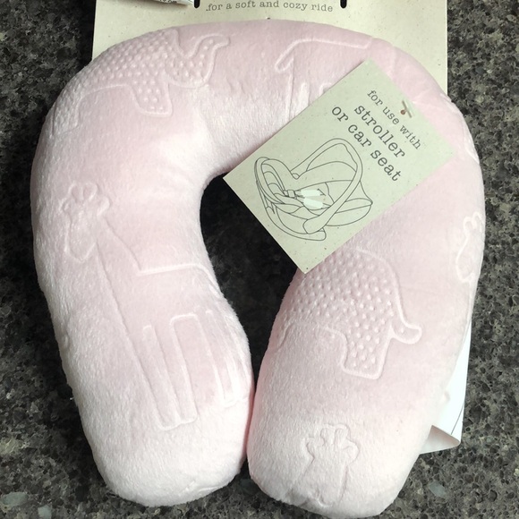 Car seat or stroller accessories NWT (no blanket) - Picture 4 of 4